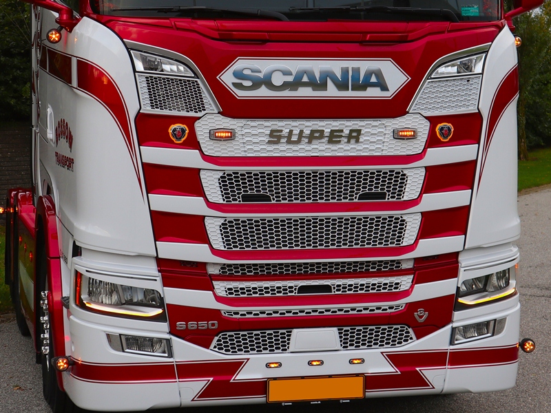 Verlicht Scania embleem LED Geel